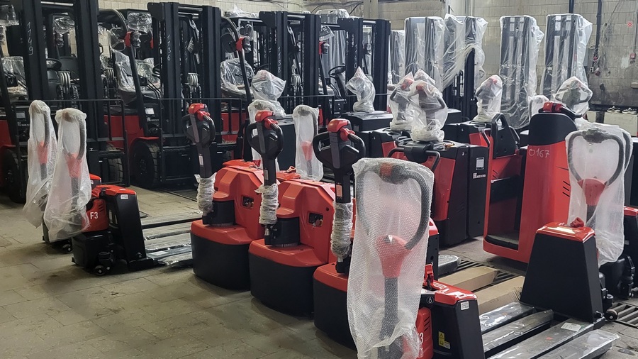 Тест-драйв складской техники на нашем складе в Артёме